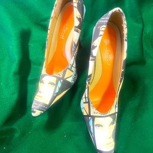 Anne Mitchell. Aldo 4” heels in good condition.